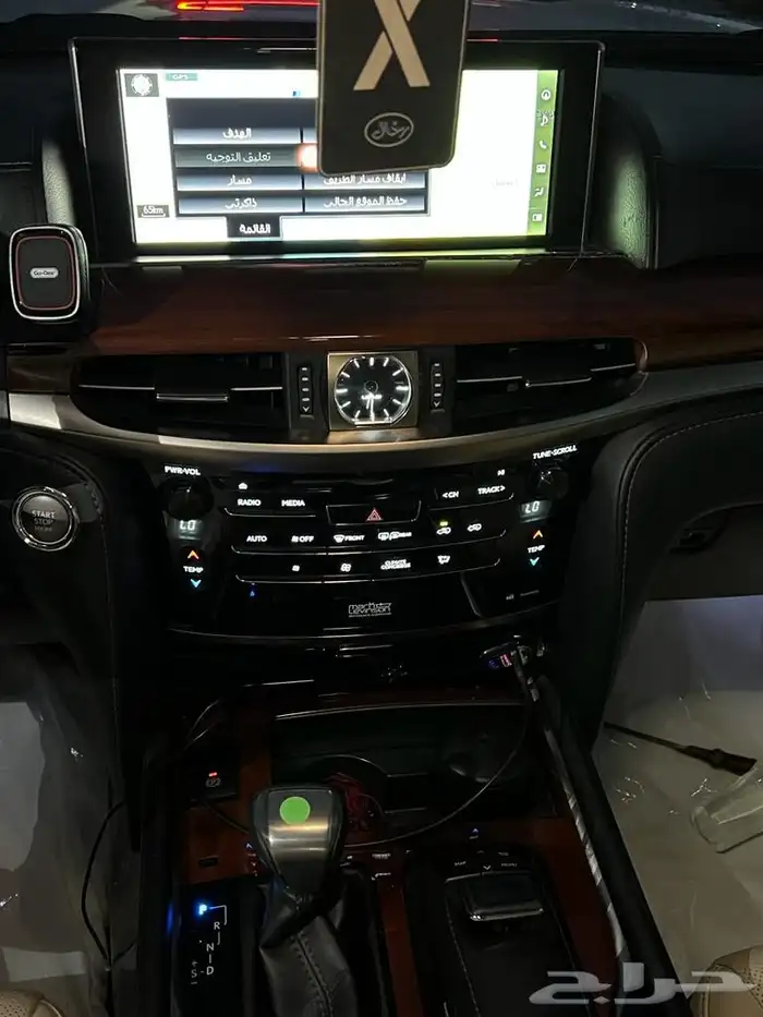 للبيع لكزس 2016 بريمي 9