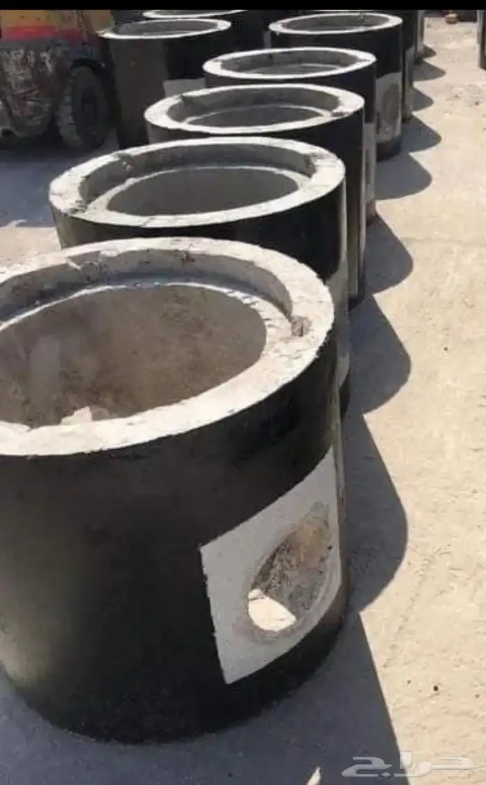 حواجز خرسانية نيوجرسي قواعد أعمدة انارة 24