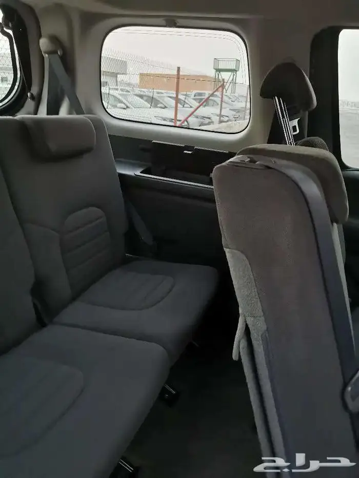 للبيع نيسان باث فيندر موديل 2009 دبل 6 سلندر ستاندر 5