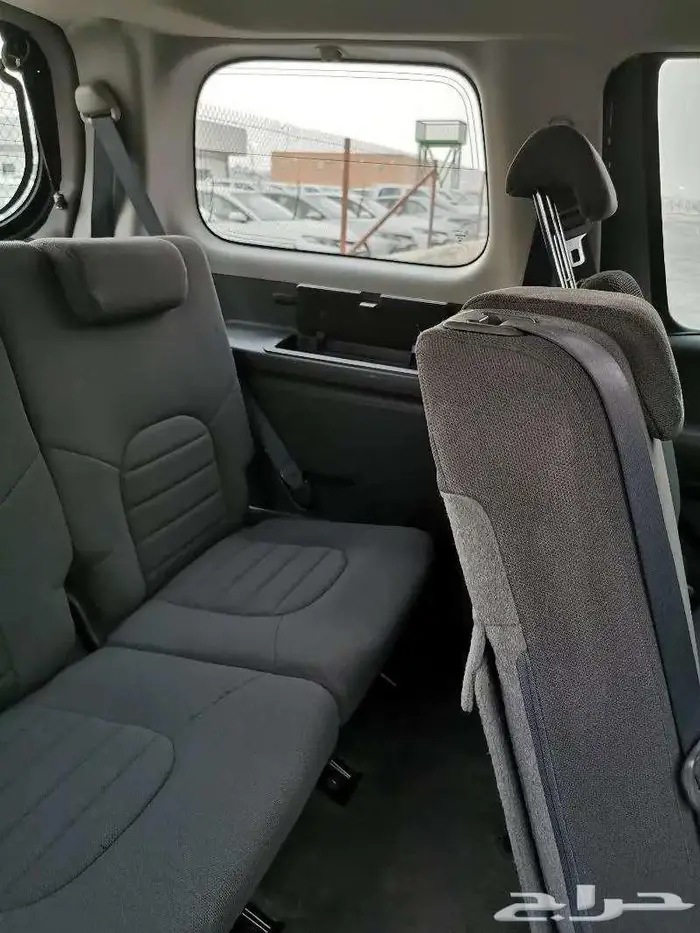 للبيع نيسان باث فيندر موديل 2009 دبل 6 سلندر ستاندر 10