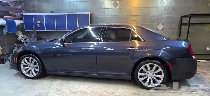 كرايسلر 300c هيمي مالك اول من الوكاله 0