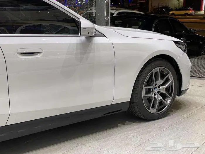 بي ام دبليو - الفئة الخامسة 520i - 2024 6