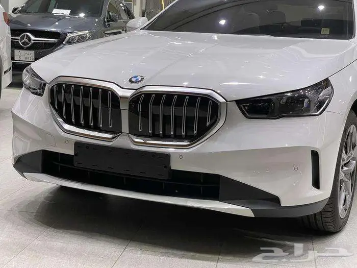 بي ام دبليو - الفئة الخامسة 520i - 2024 9