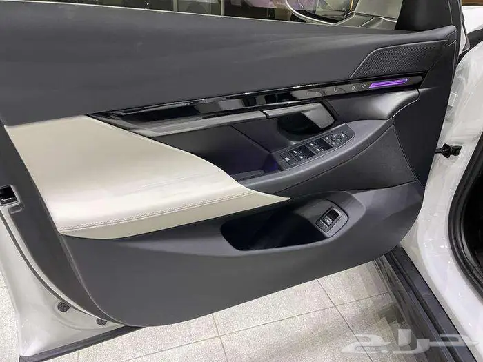 بي ام دبليو - الفئة الخامسة 520i - 2024 16