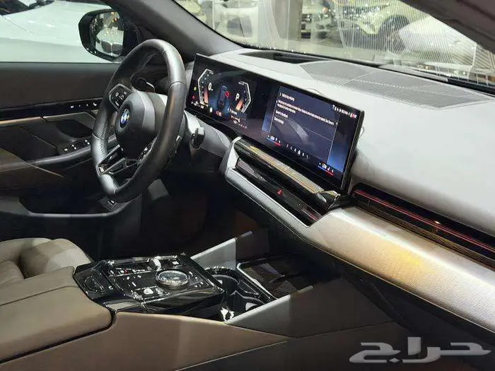 بي ام دبليو - الفئة الخامسة 520i - 2024 كت ام 24