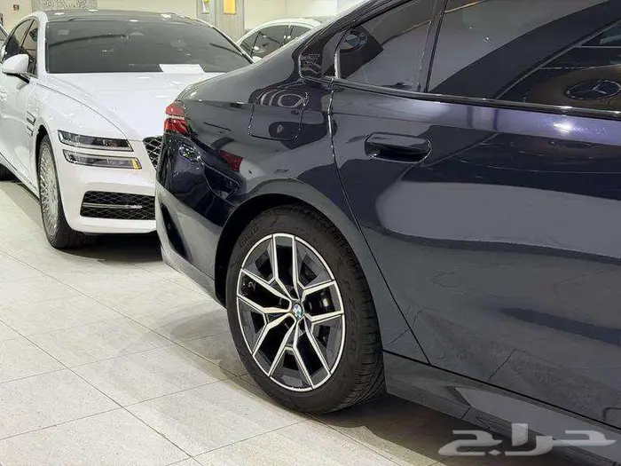 بي ام دبليو - الفئة الخامسة 520i - 2024 كت ام 8