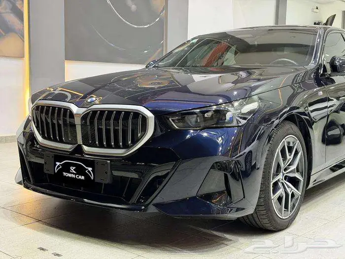 بي ام دبليو - الفئة الخامسة 520i - 2024 كت ام 9