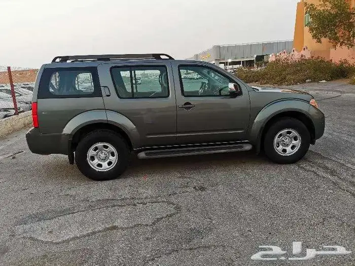 للبيع نيسان باث فيندر موديل 2009 دبل 6 سلندر ستاندر 25