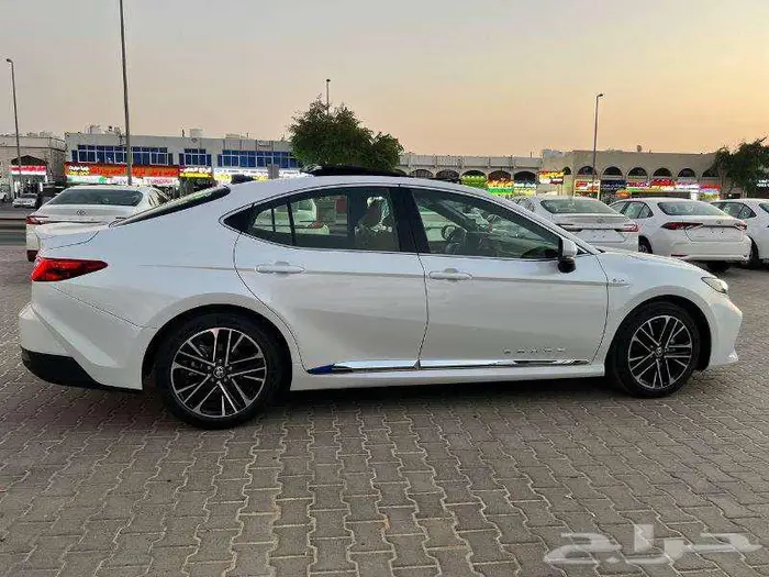 تويوتا-كامرى -لومير- هايبرد 2025-سعودى -بطاقه 13