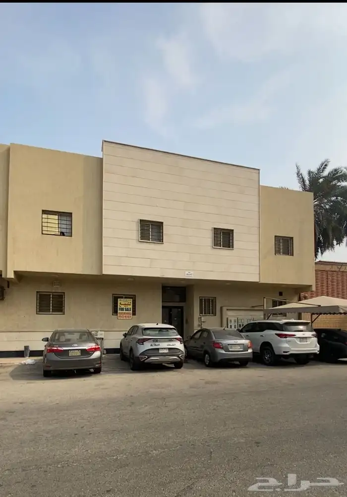 عماره للبيع 10 شقق موقع ممتاز قريبه من جميع الخدمات 0