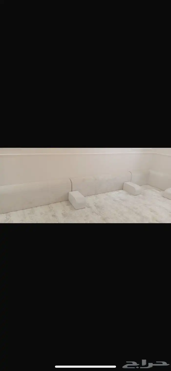 مجلس 4في 4 ومكيف للبيع 0