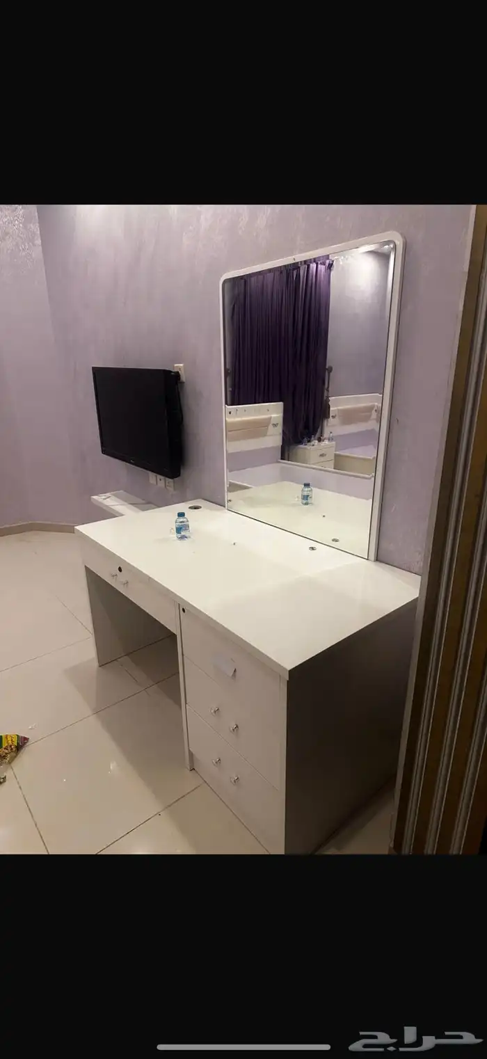 مرايه ومكتب جديد للبيع 0