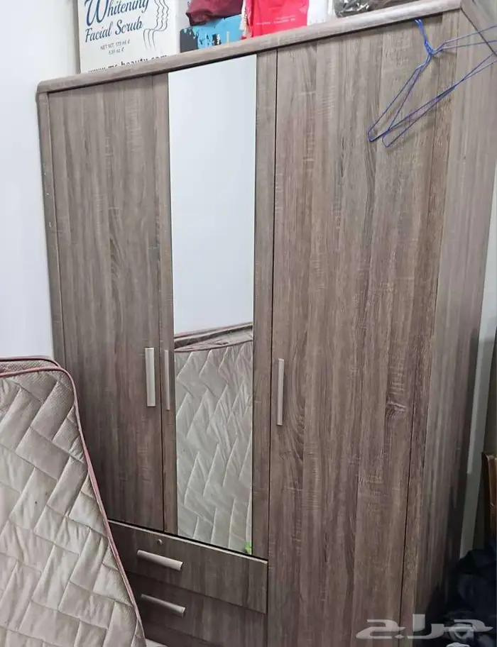 اثاث بيت وأجهزة للبيع بداعي السفر كنب غرفة نوم براد غاز 9