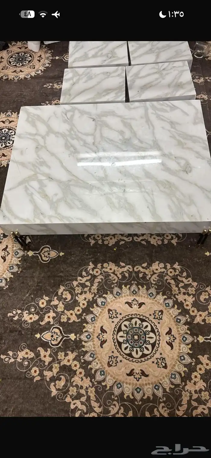 طاولة للبيع نظيفة استخدام شهر اللي يبغاها يتواصل معي 0