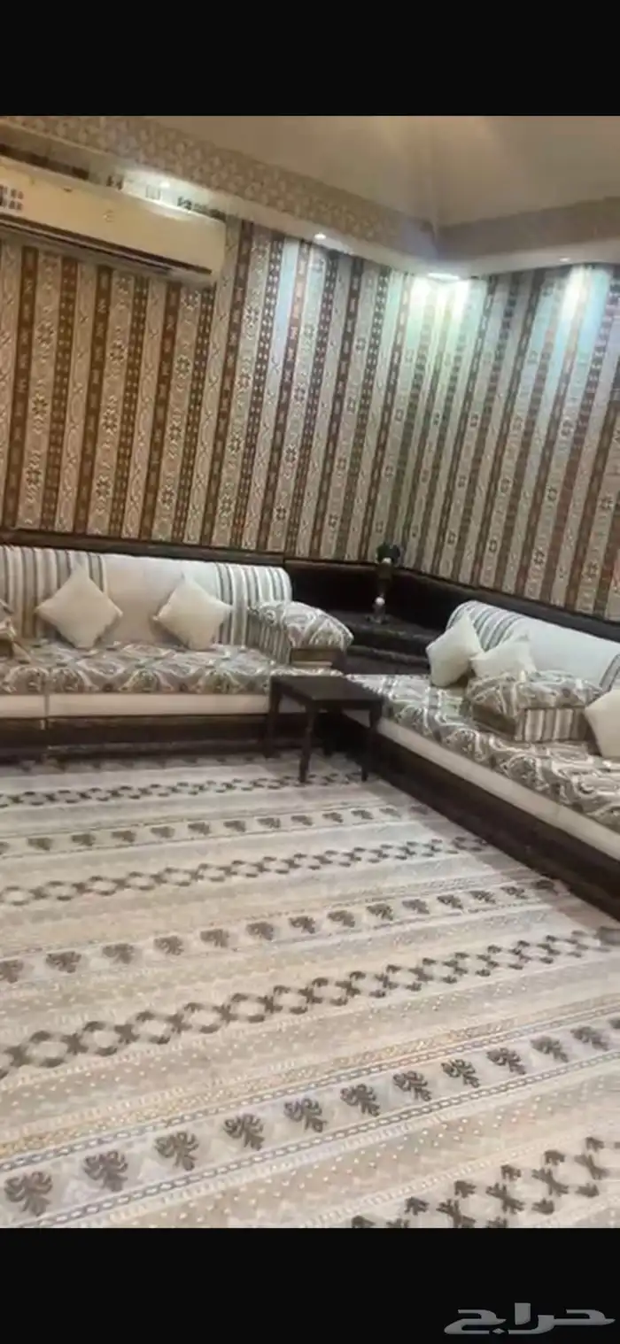 كنب مجلس رجال 10   5 متر بكامل طاولاته للبيع 4