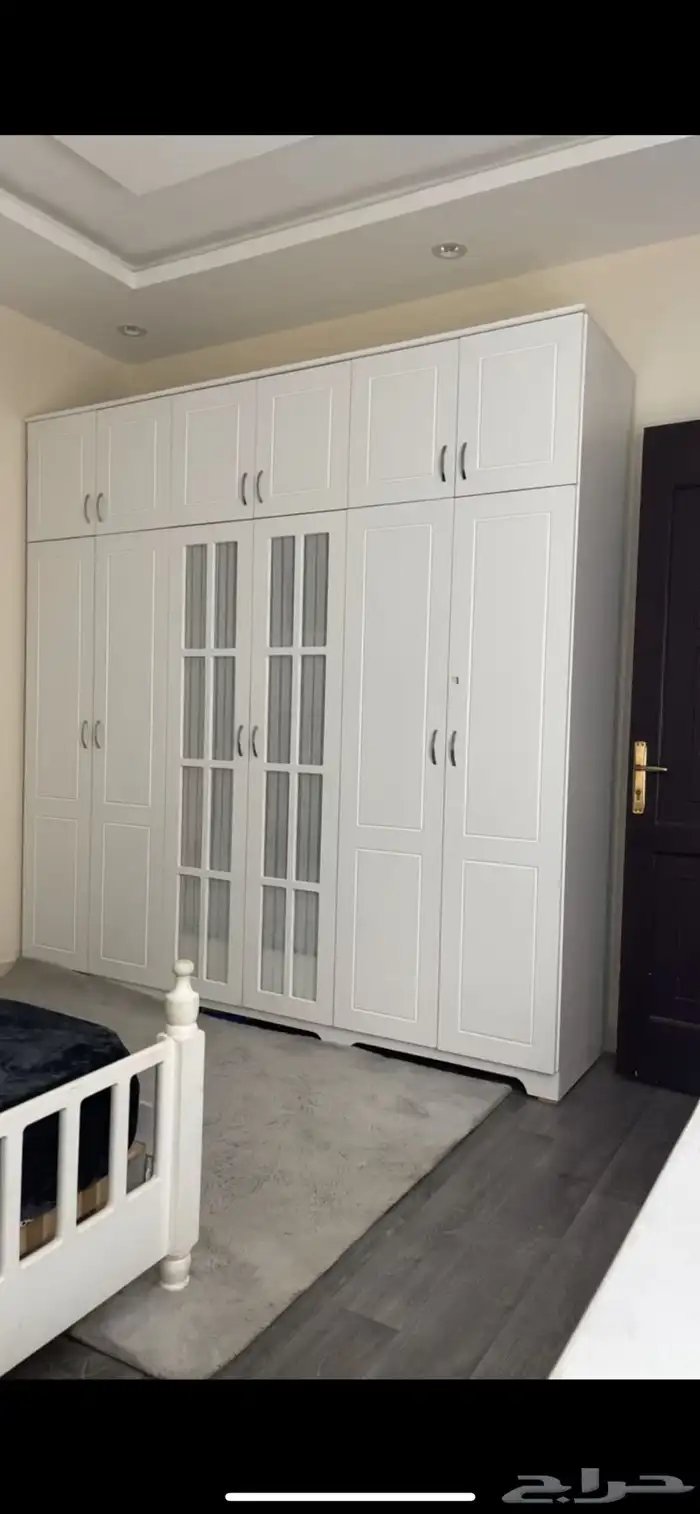 غرفه نوم للبيع مع المفرش الابيض بدون الطراحه ب2700 4