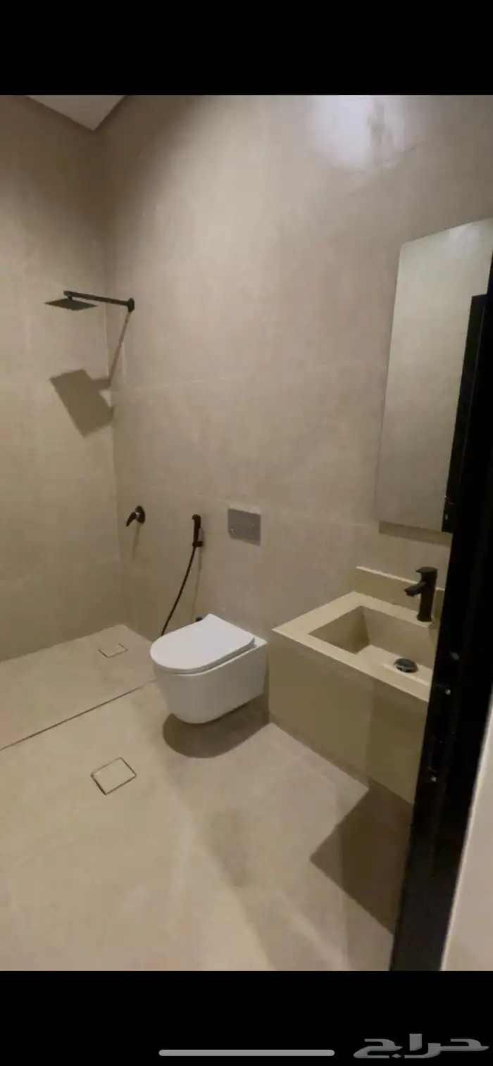 شقه من غرفتين وحمام اعزكم الله ب 2200 5