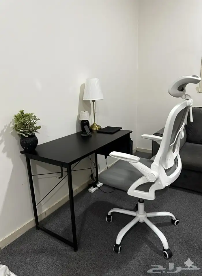 اثاث مستعمل للبيع بحالة ممتازه 0