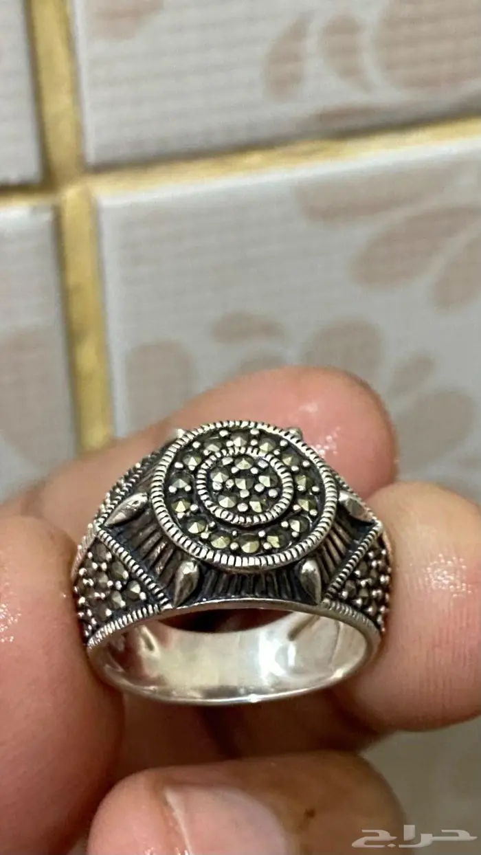 للبيع خاتم فضه مقاسه 8 0