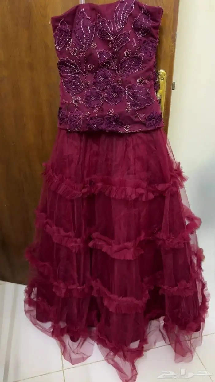 فستان جديد وغير مستخدم 1