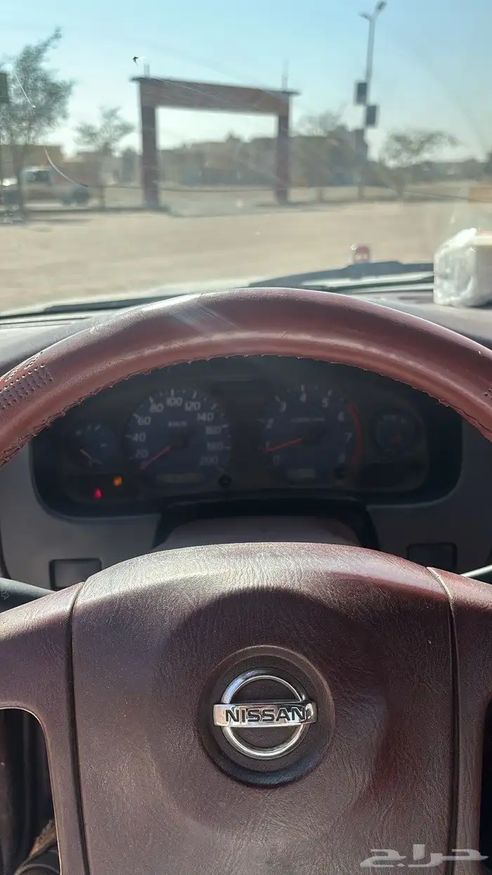 دتسن نيسان  2015 نظيف شرط يوجد بعض الملاحظات البسيطة 7