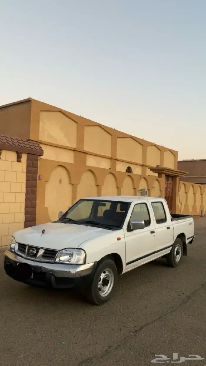 دتسن نيسان  2015 نظيف شرط يوجد بعض الملاحظات البسيطة 11