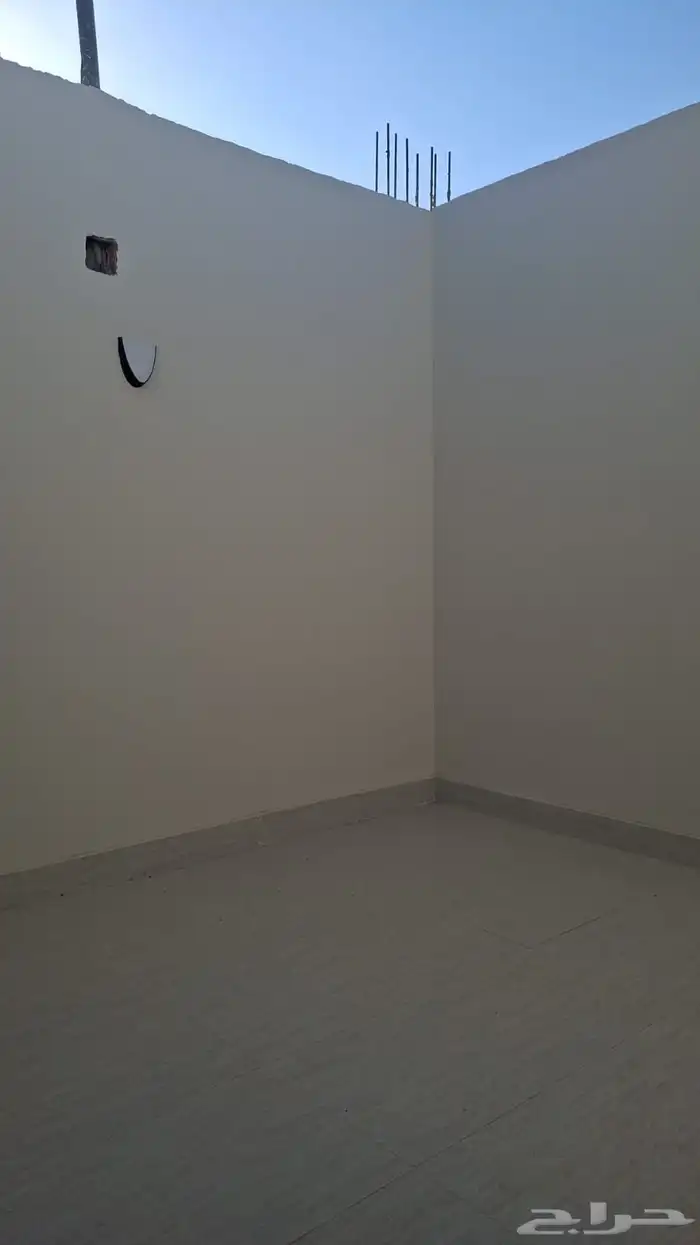 دور علوي جديد للبيع بحي الجنادرية 7