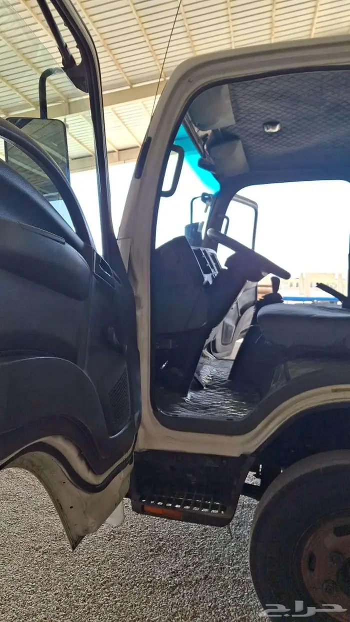 ايسوزو دينا شاص 5 متر قير عادي 2013 4