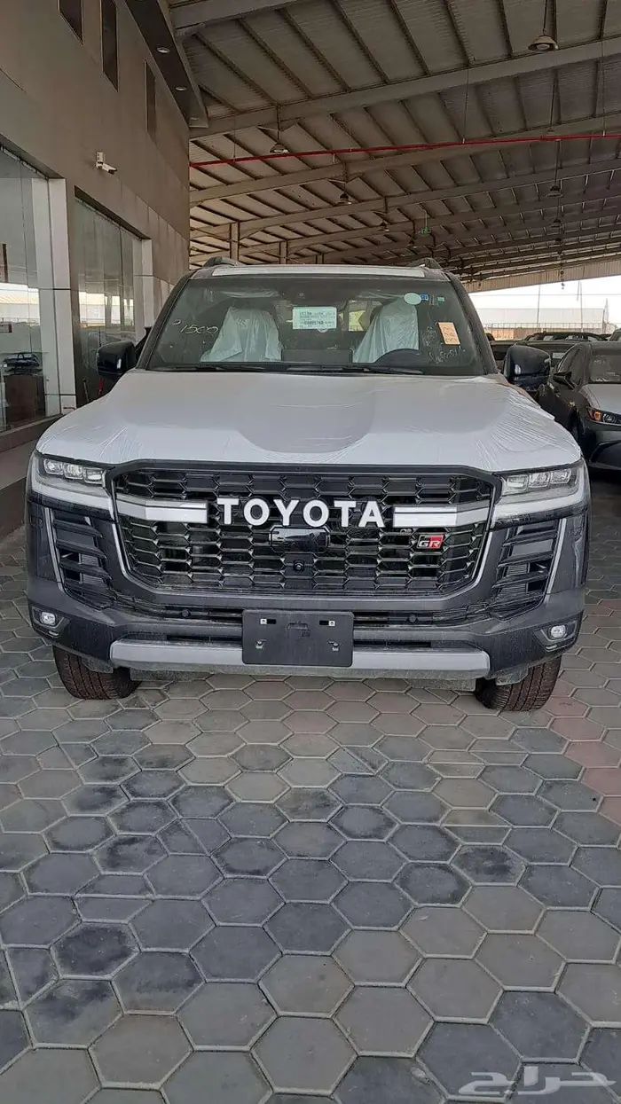 تويوتا لاند كروزر 2024 grs 1
