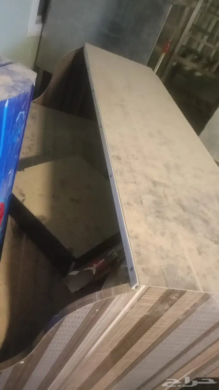 فرن مندي و سخان ايدام و طاوله كاشير و قدور رز 1