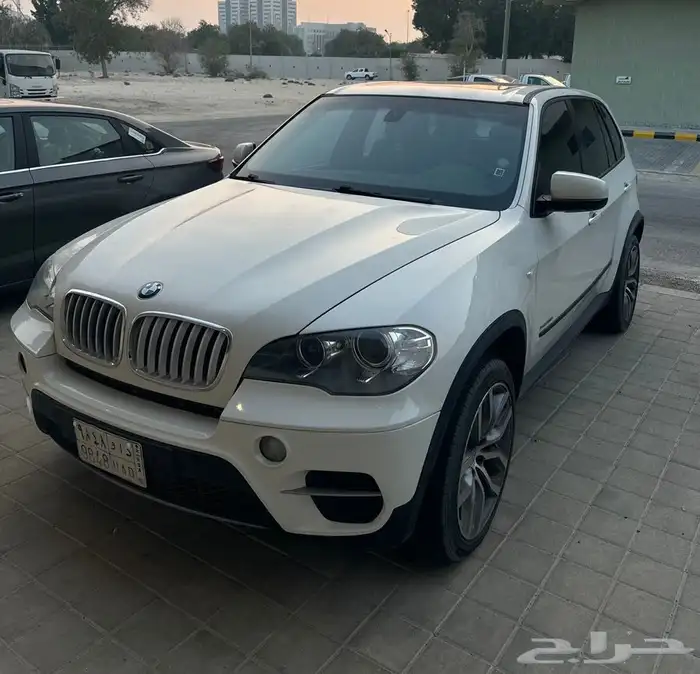 للبيع بي ام x5 2013 5