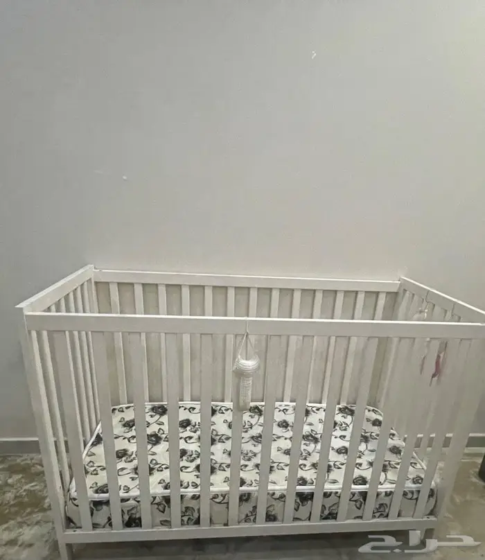 سرير اطفال بحاله جيده جدآ 0
