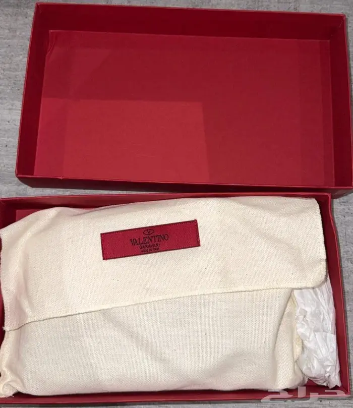 للبيع شنطة فالنتينو أصلية 0