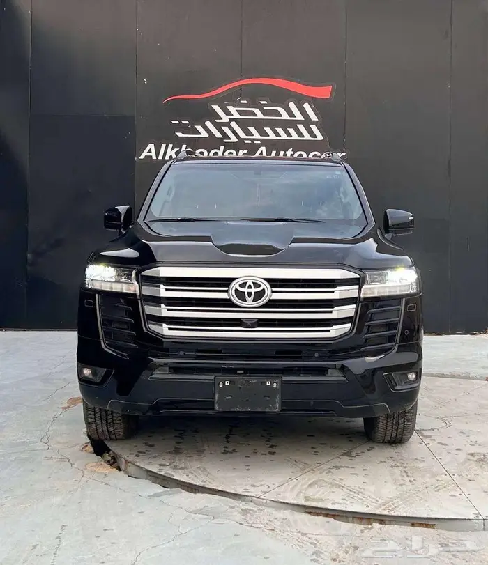 تويوتا لاندكروزر GXR L2 2024 ديزل مستعمل لدى شركة الخضر 1