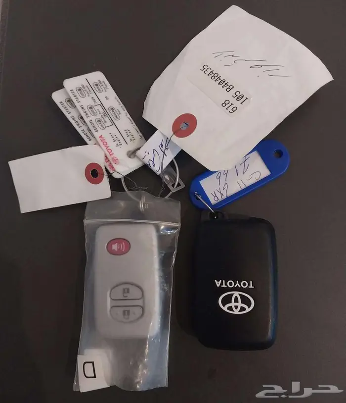 للبيع لاندكروزر GXR-3 2011 فل ابشن سعودي فئة 60 عام 92