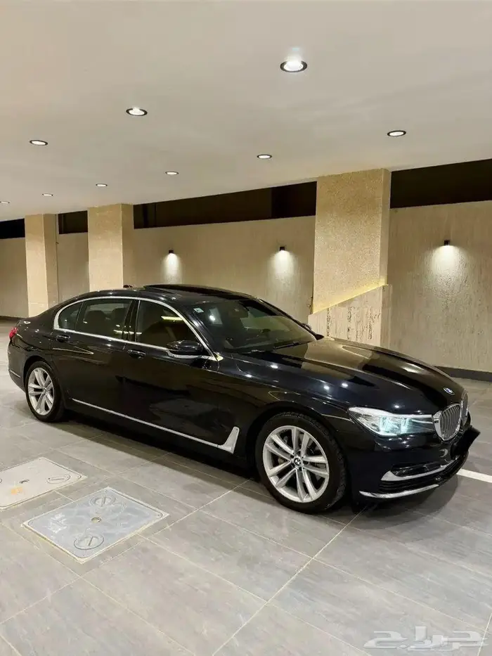 بي ام دبليو 740i م2018 1