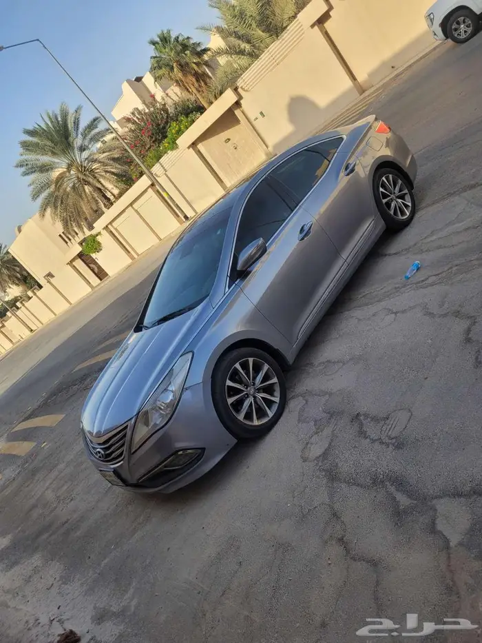 هونداي ازيرا 5