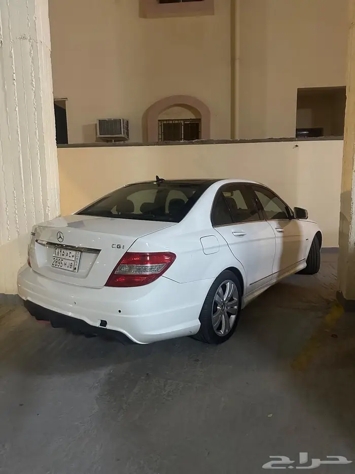 مرسيدس c180 cgi فل كامل بحالة ممتازة 0