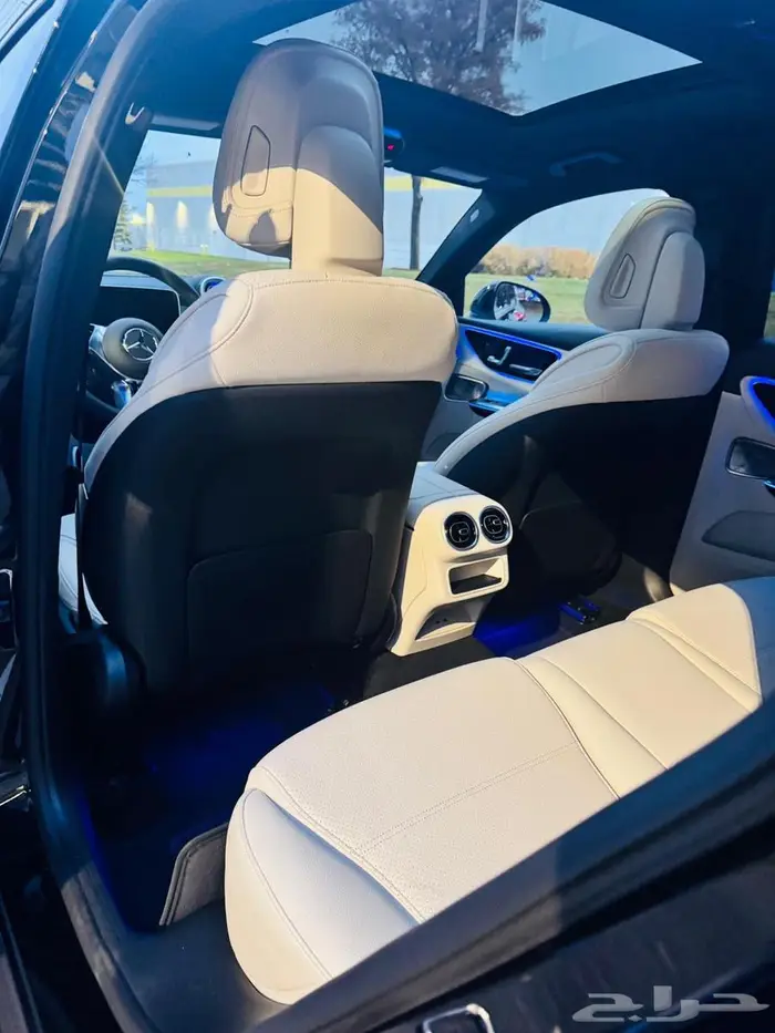 للبيع مرسيدس 2026 GLC300 ((اصفار)) 9