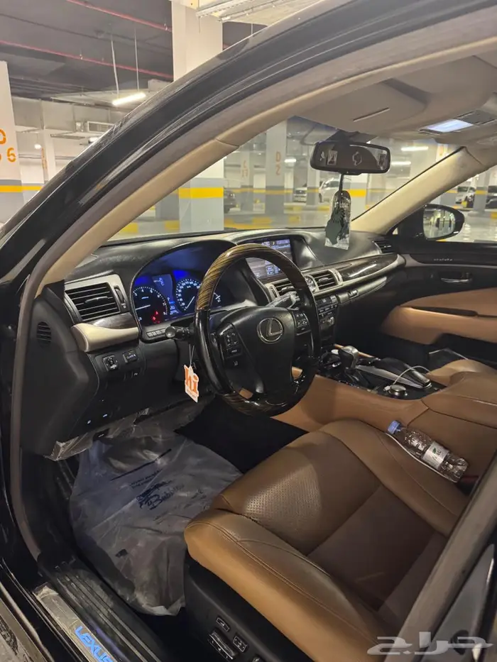 لكزس LS 2015 اسود شورت 13