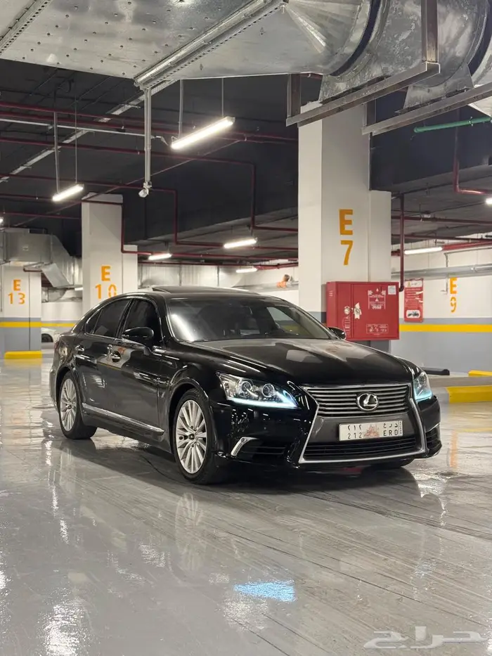 لكزس LS 2015 اسود شورت 3