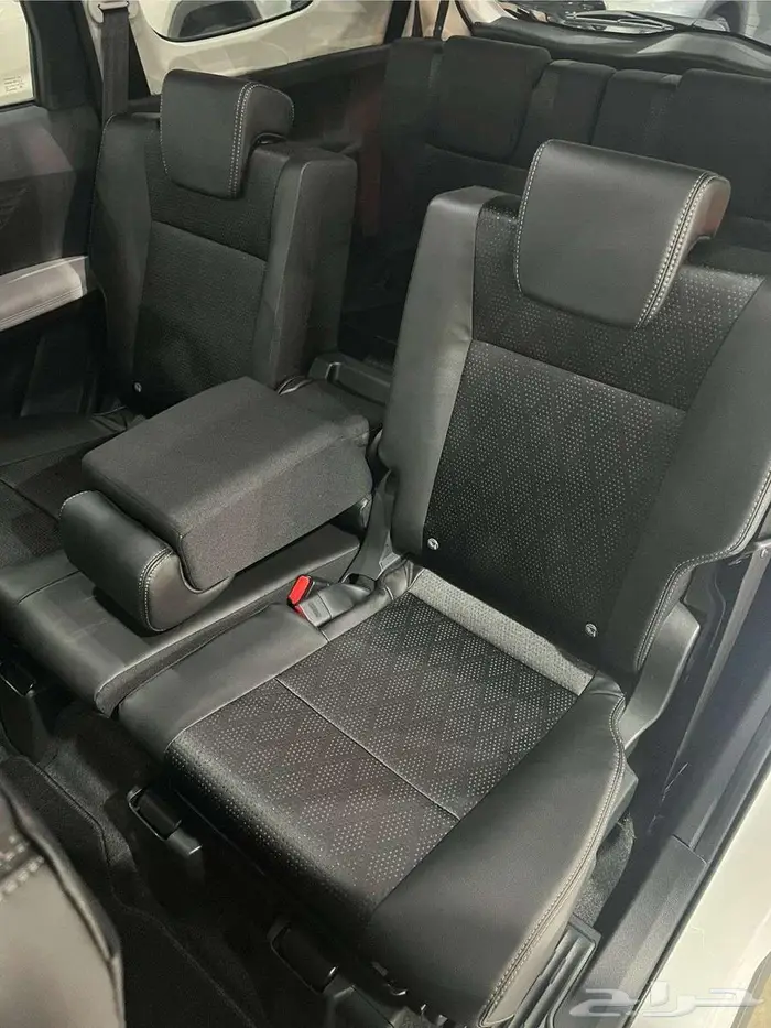 تويوتا فيلوز 2024 شبه جديد ( الوكيل عبداللطيف جميل ) 8