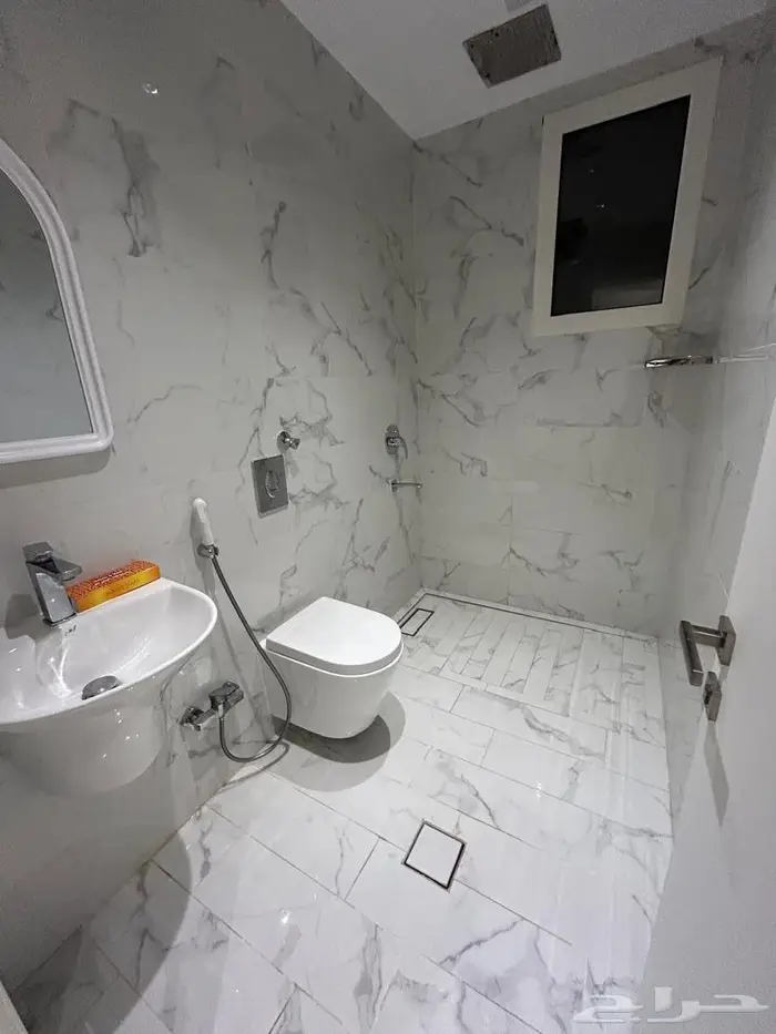 شقه للايجار حي الجسر 4