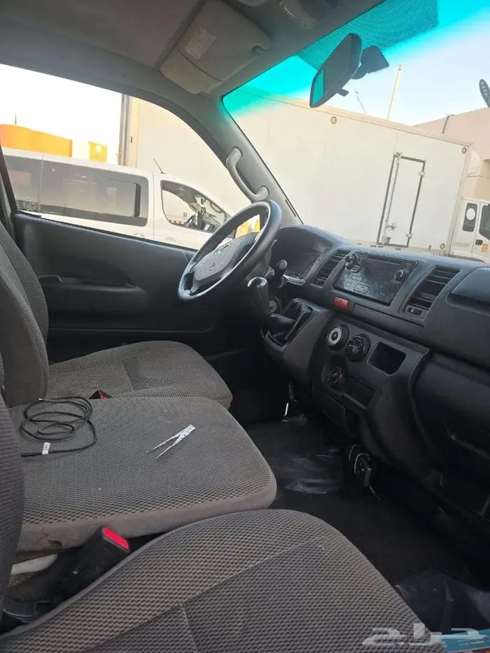 Toyota Hiace 2016 4