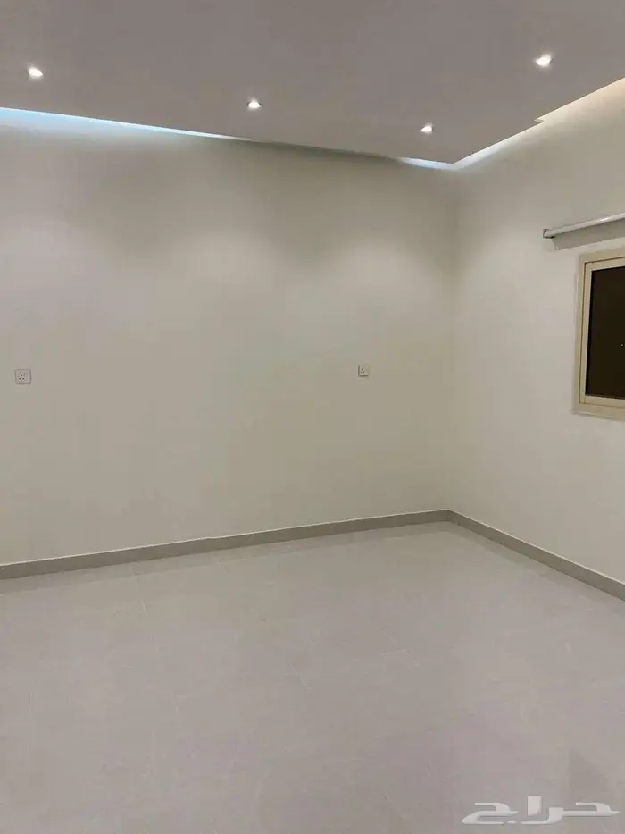 للايجار دور علوي في حي الشفاء 9