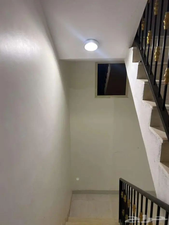 للايجار دور علوي في حي الشفاء 0