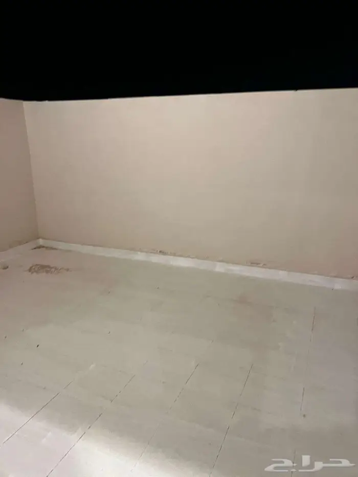 للايجار دور علوي في حي الشفاء 6