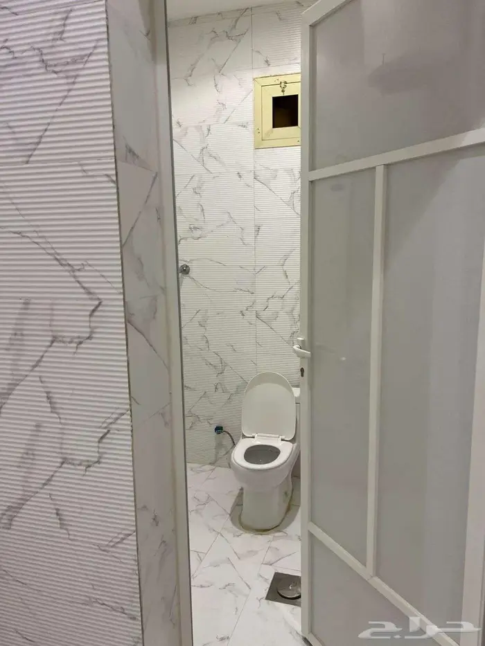 للايجار دور علوي في حي الشفاء 10