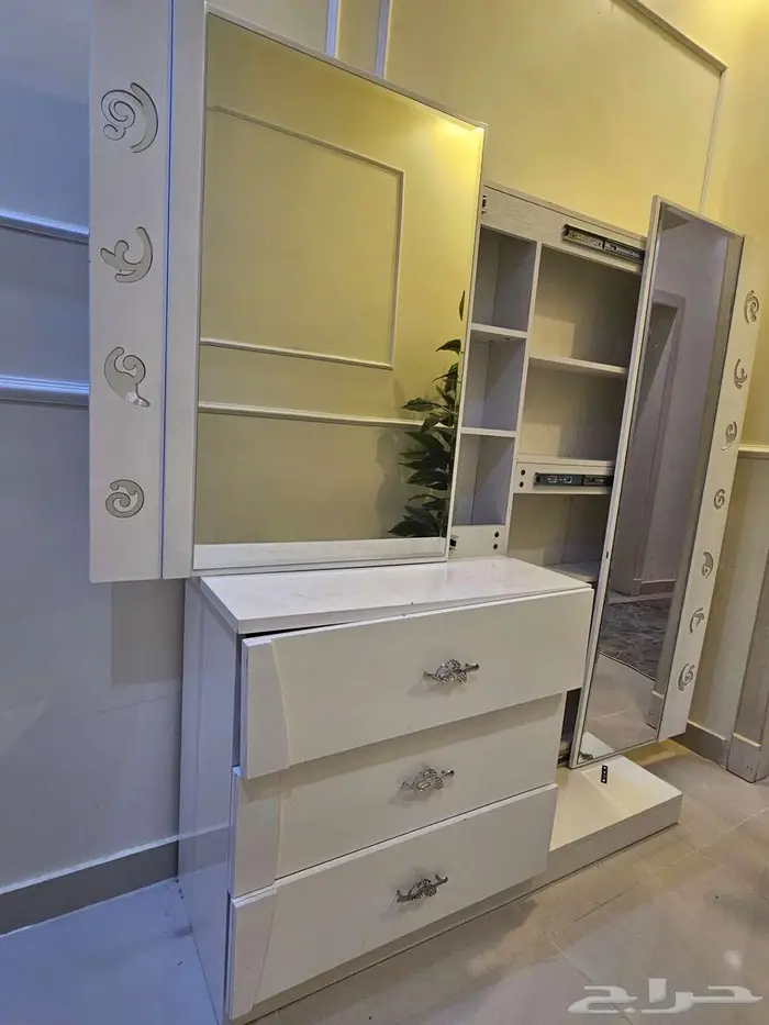 تسريحة بمرايات 1