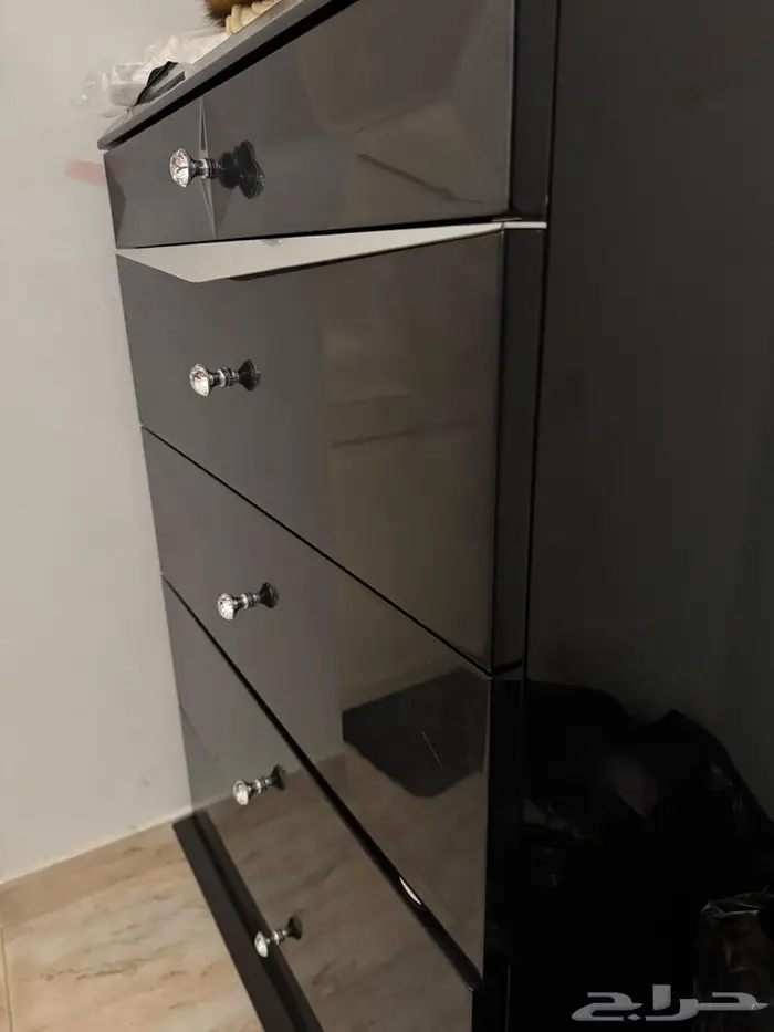 غرفه نوم للبيع بحالة جيده 2